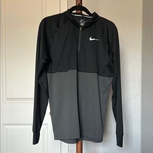 Nike Men's Black and Gray 3/4 Zip DriFit Pullover Size Large |D117